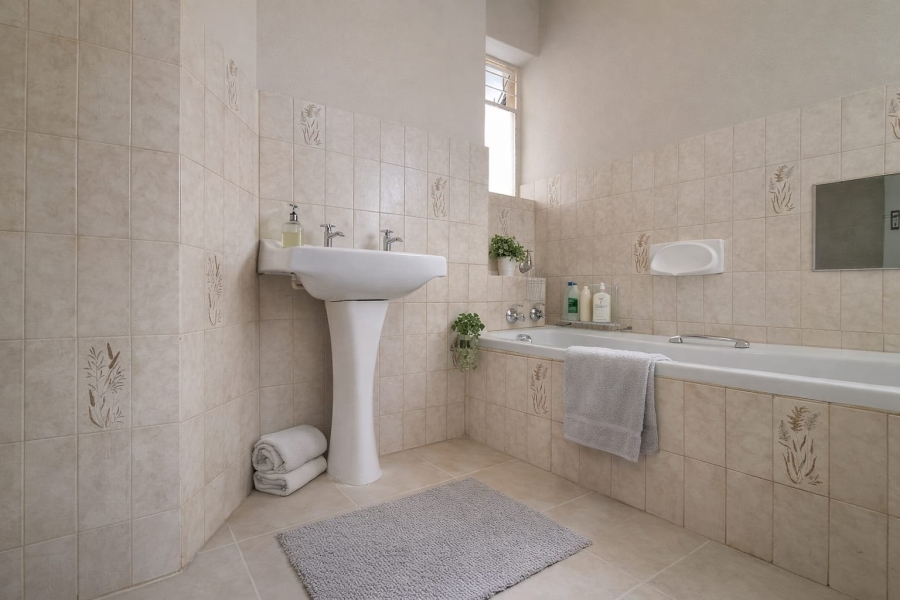 3 Bedroom Property for Sale in Meiringspark Ext 4 North West